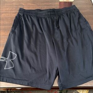 Under Armour Men's Black Sports Shorts size Large